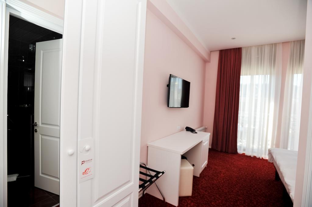 Hotel Piazza Four Colours Batumi Camera foto